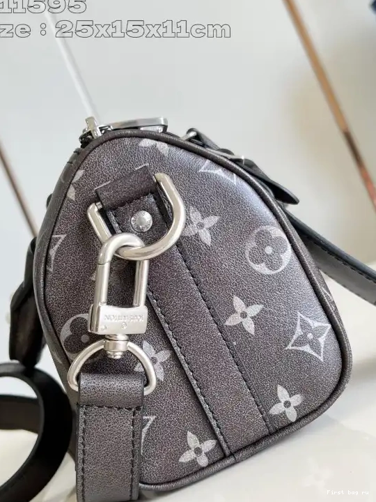 Frstbag ru LOUIS KEEPALL BANDOULIÈRE VUITTON 25 0621
